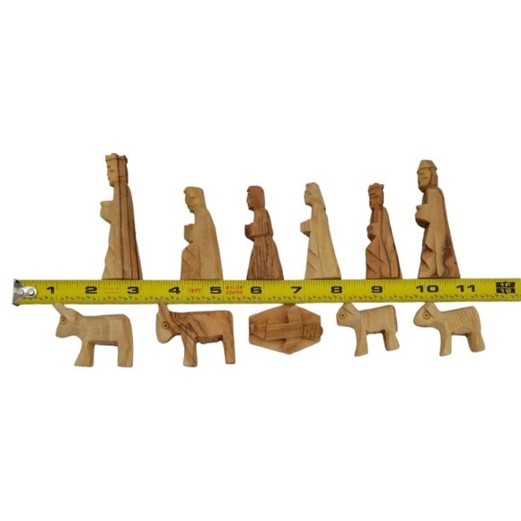 Nativity set Music Box of Carved Bethlehem Olive Wood National Geographic Origin - Picture 6 of 16